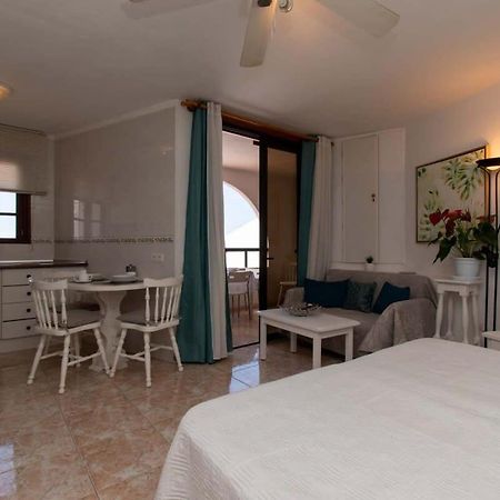 Parque Santiago II 269 - Studio With Sea And Pool Views Playa de las Américas Exterior foto